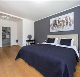4 bedroom villa with pool and sea views near Dubrovnik sleeps 8
